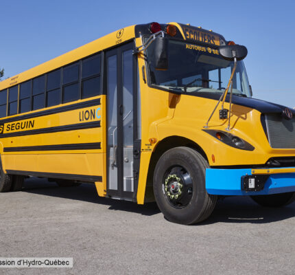 Un autobus scolaire à zéro émission d'Autobus Séguin