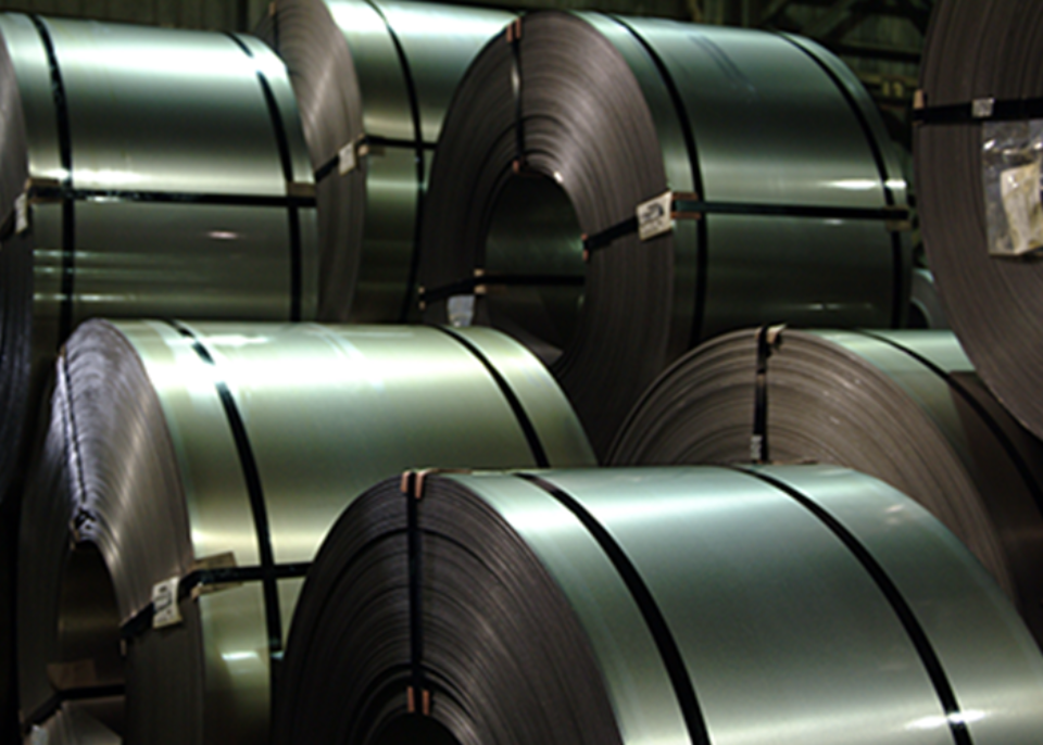 Grandes bobines de métal produites par Algoma Steel