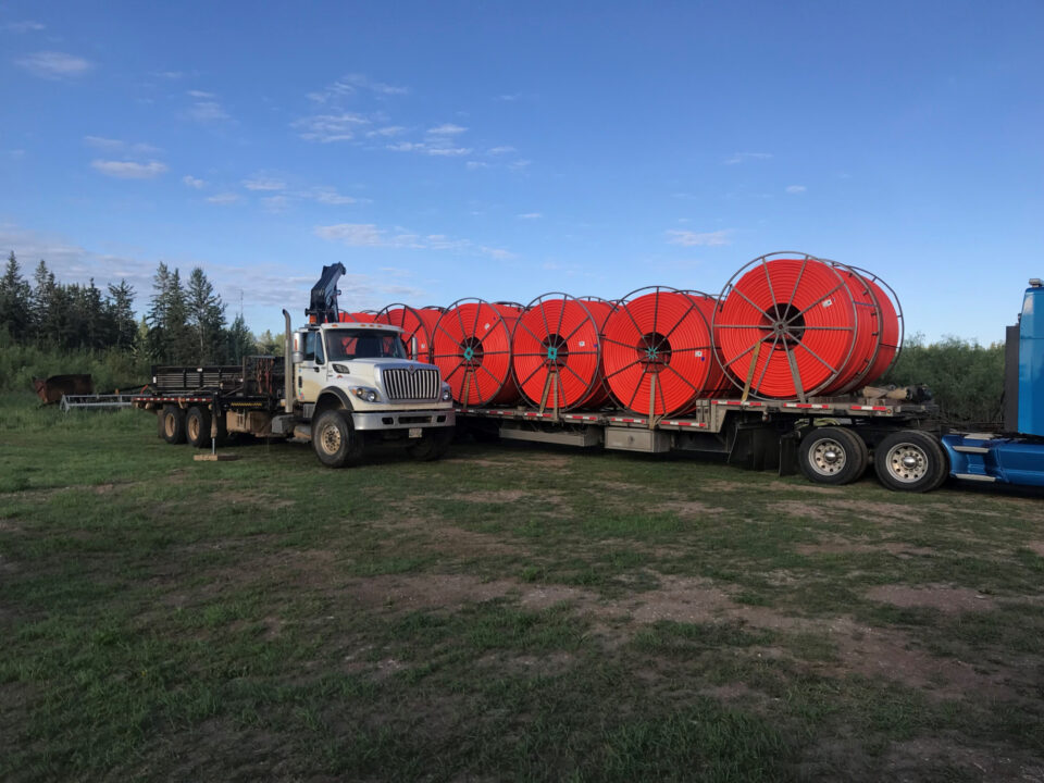 Conduit de 32 mm livré dans un camion remorque