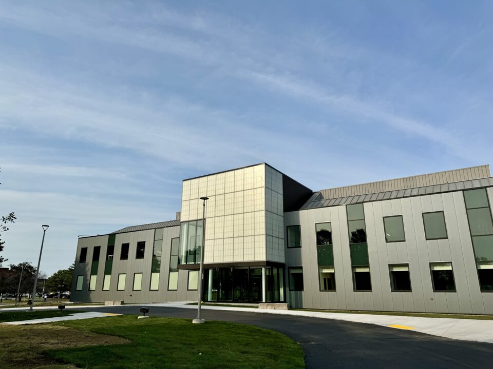 Modern Niagara building in Kingston, ON