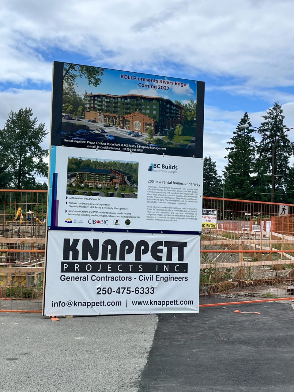 Construction sign at the Rivers Edge construction site