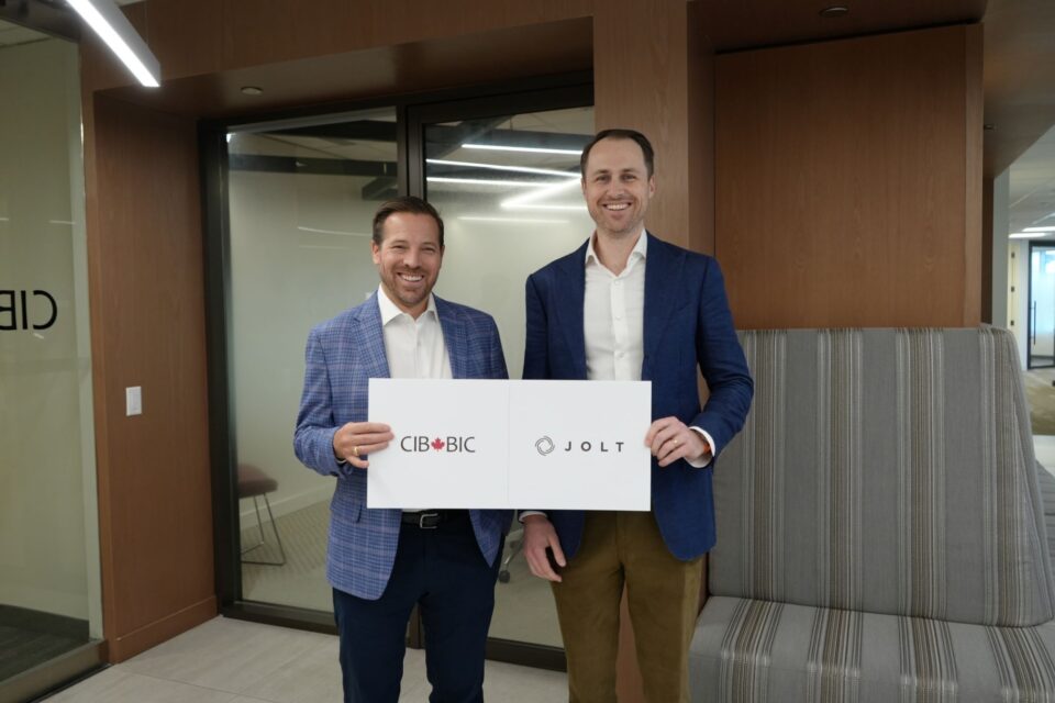 Doug McNamee, président-directeur général, JOLT, et Ehren Cory, président-directeur général, BIC