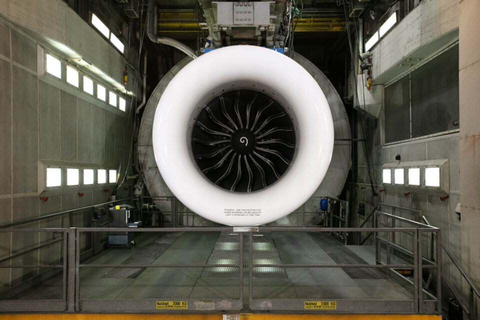 Image d’un moteur LEAP dans un garage