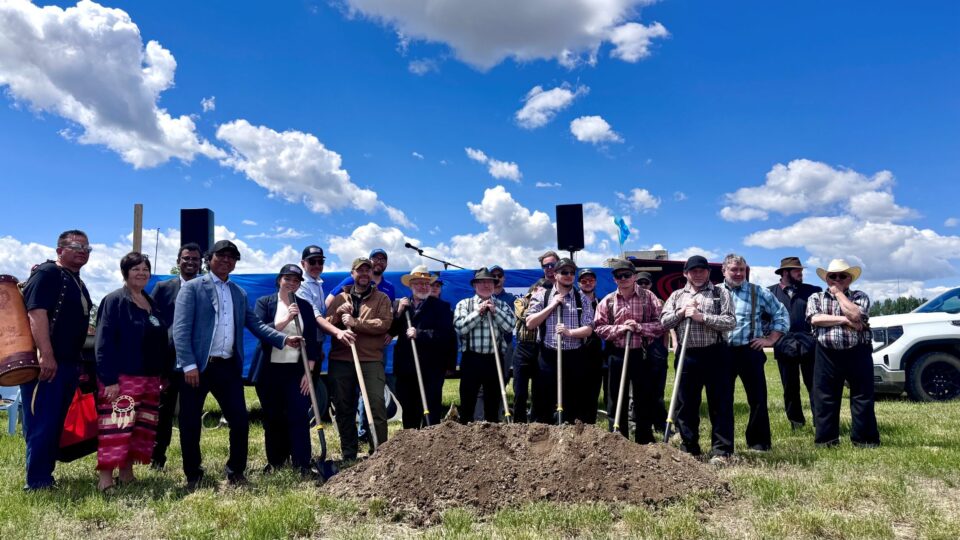 La BIC et ses partenaires au lancement des travaux du projet d’énergie éolienne Rose Valley